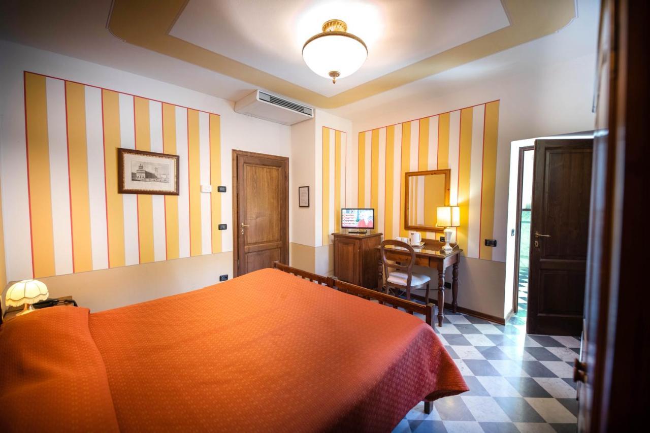 Park Hotel Regina - With Air-Condition And Pool Bagni di Lucca Bagian luar foto