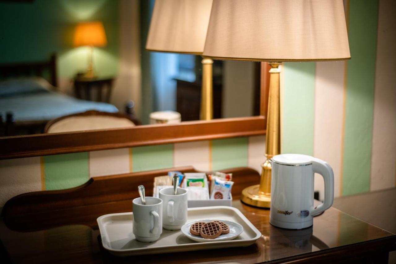 Park Hotel Regina - With Air-Condition And Pool Bagni di Lucca Bagian luar foto
